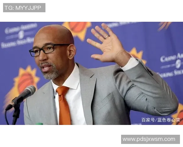 赛后复盘深圳篮球队与成都篮球队的战术意识与表现分析 赛后复盘深圳篮球队与成都篮球队的战术意识与表现分析